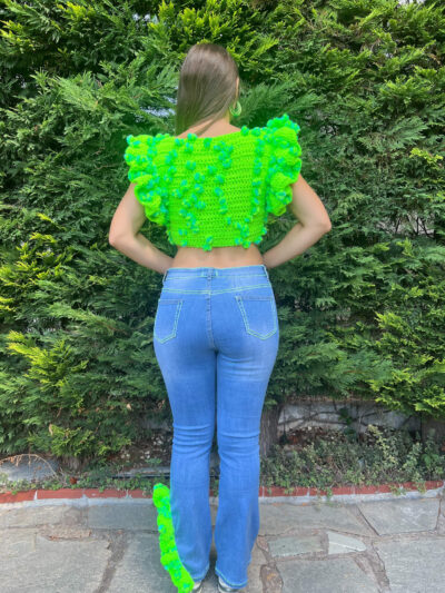 Πλεκτό χειροποίητο λαχανί top με pom pom