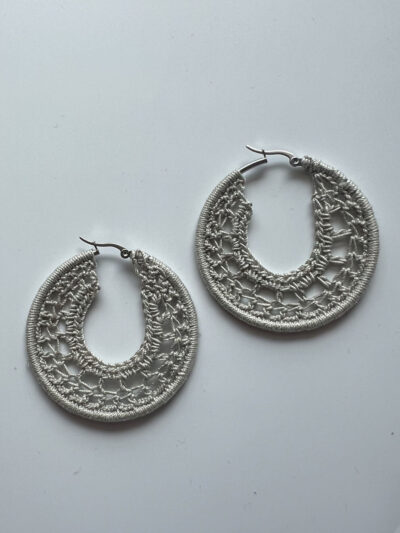 Ατσάλινα σκουλαρίκια κρίκοι πλεκτά χειροποίητα ανοιχτό μπέζ