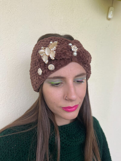 Χειροποίητη πλεκτή κορδέλα καφέ με ασημί στοιχεία