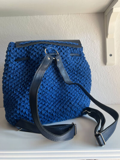 Χειροποίητη πλεκτή τζάντα bagpack μπλε ηλεκτρίκ