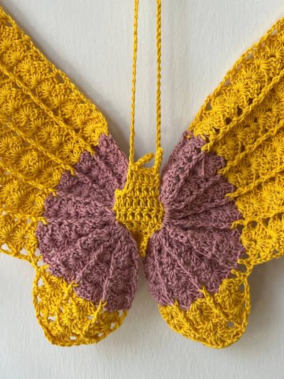 Crop top σε σχήμα πεταλούδας μουσταρδί