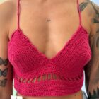 Πλεκτό crop top σε φούξια απόχρωση